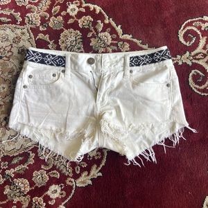 White American eagle shorts